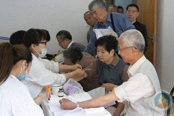 健康一體機(jī)的數(shù)據(jù)采集功能有利于政府摸清群眾健康情況